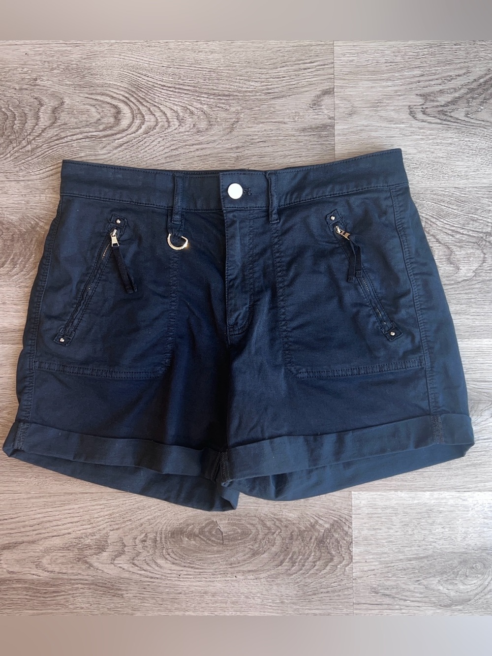 White House Black Market Pret-A-Play Shorts Black Utility Cargo Size 8 Cuffed